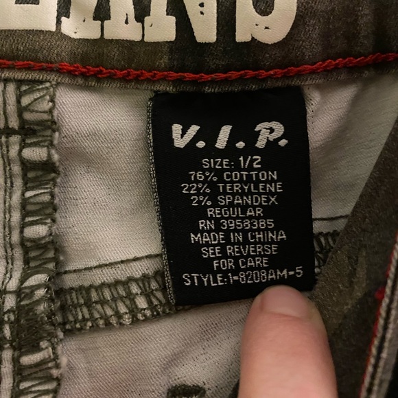 VIP Jeans, camo skinny stretch, size 1/2, with the Booty lift! - Picture 4 of 4